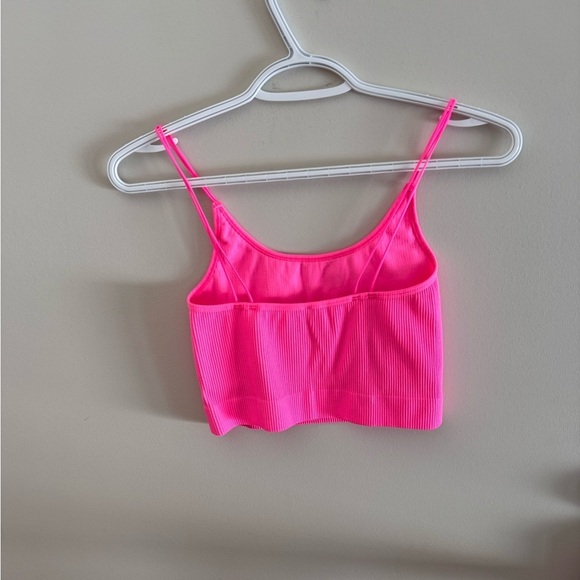 SUNDAY BEST Pink Ribbed Crop Top - Picture 2 of 3